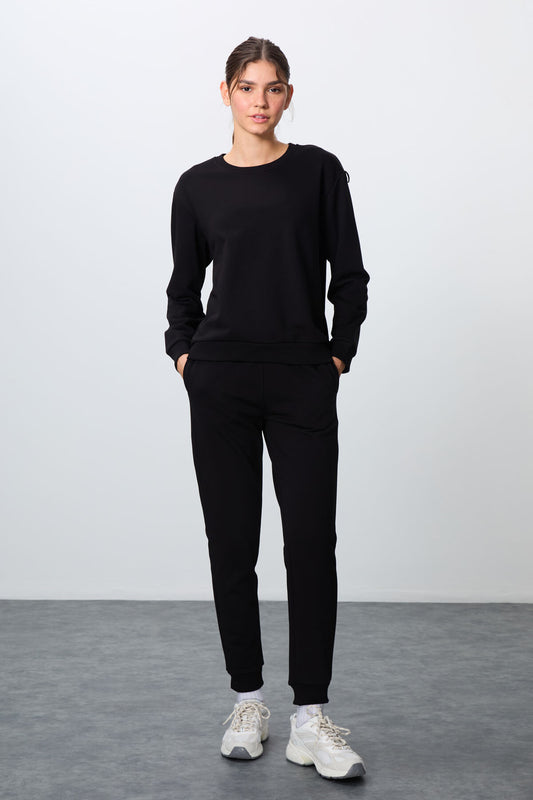 Black Compact Cotton Thick Smooth Textured O Collar Oversize Fit Women's Tracksuit Set - 95341