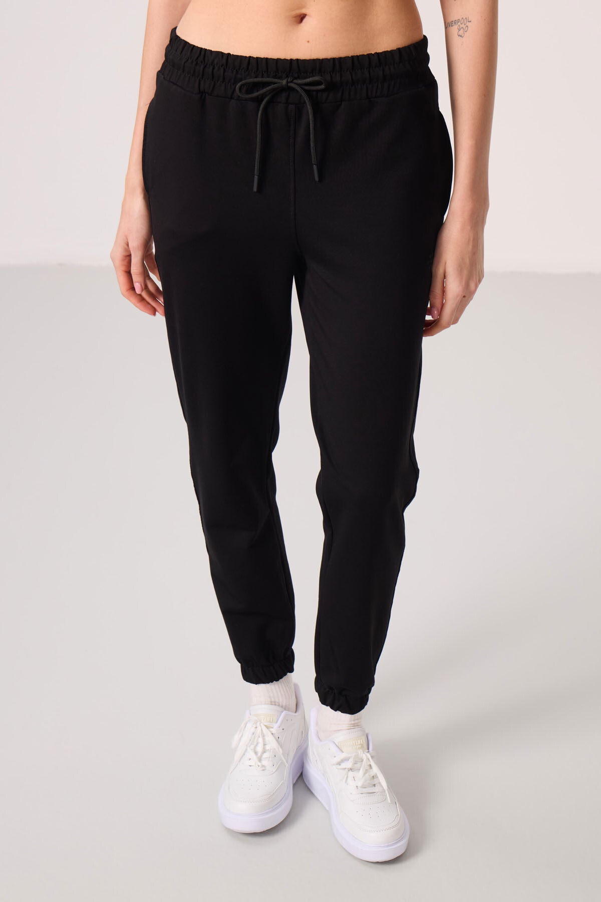 Black High Collar Zippered Comfort Fit Women's Tracksuit Tunic Set - 95345