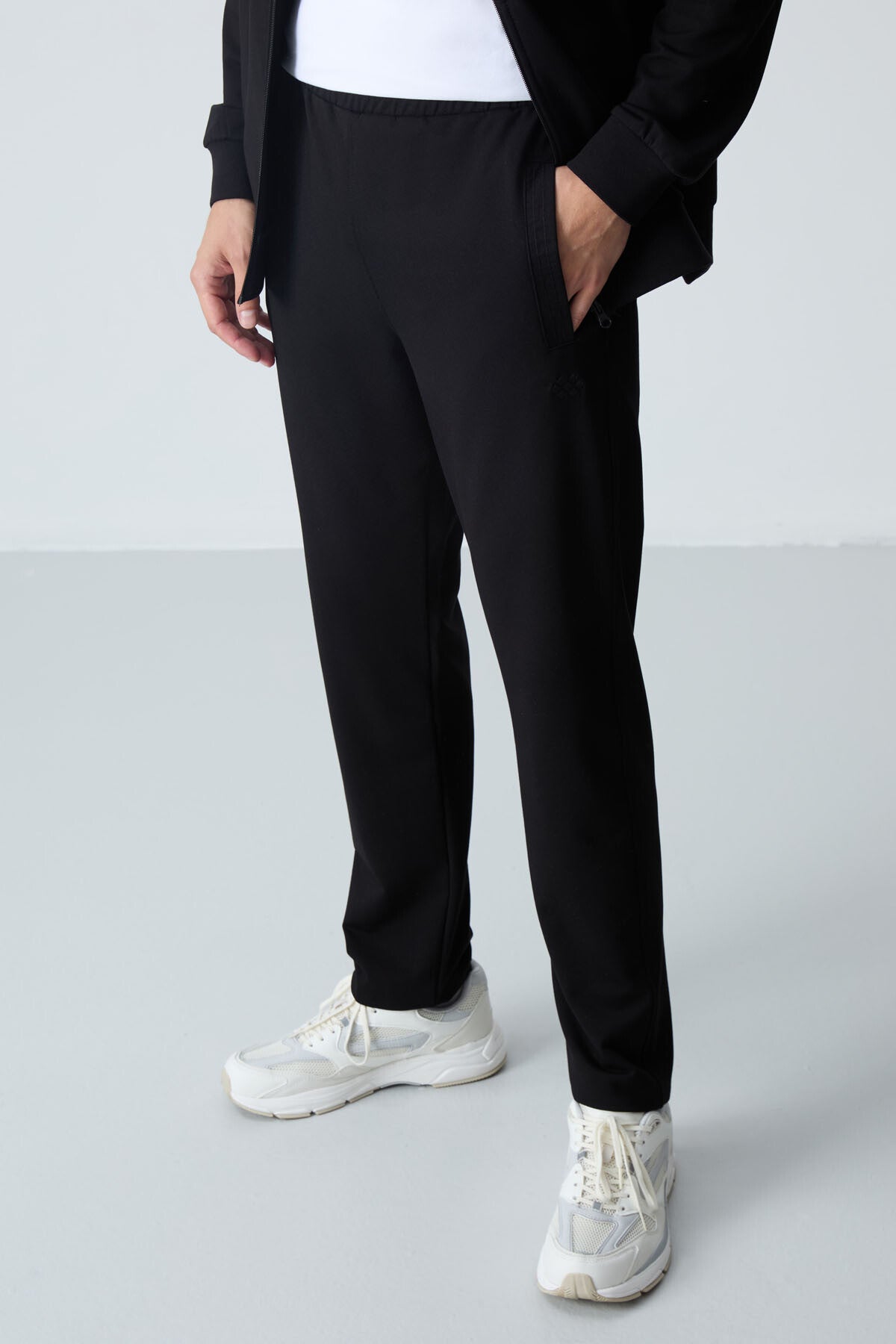 Black Cotton Thick Soft Textured Comfort Fit Basic Men's Tracksuit Set - 85260