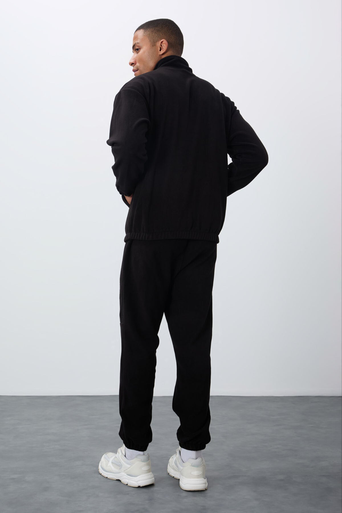 Black Thick Soft Textured Comfort Fit Embroidered Men's Tracksuit Set - 85269