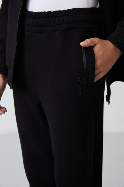 Black Cotton Thick Fleece-Lined Soft Textured Standard Fit Embroidered Boys' Tracksuit Set - 11240