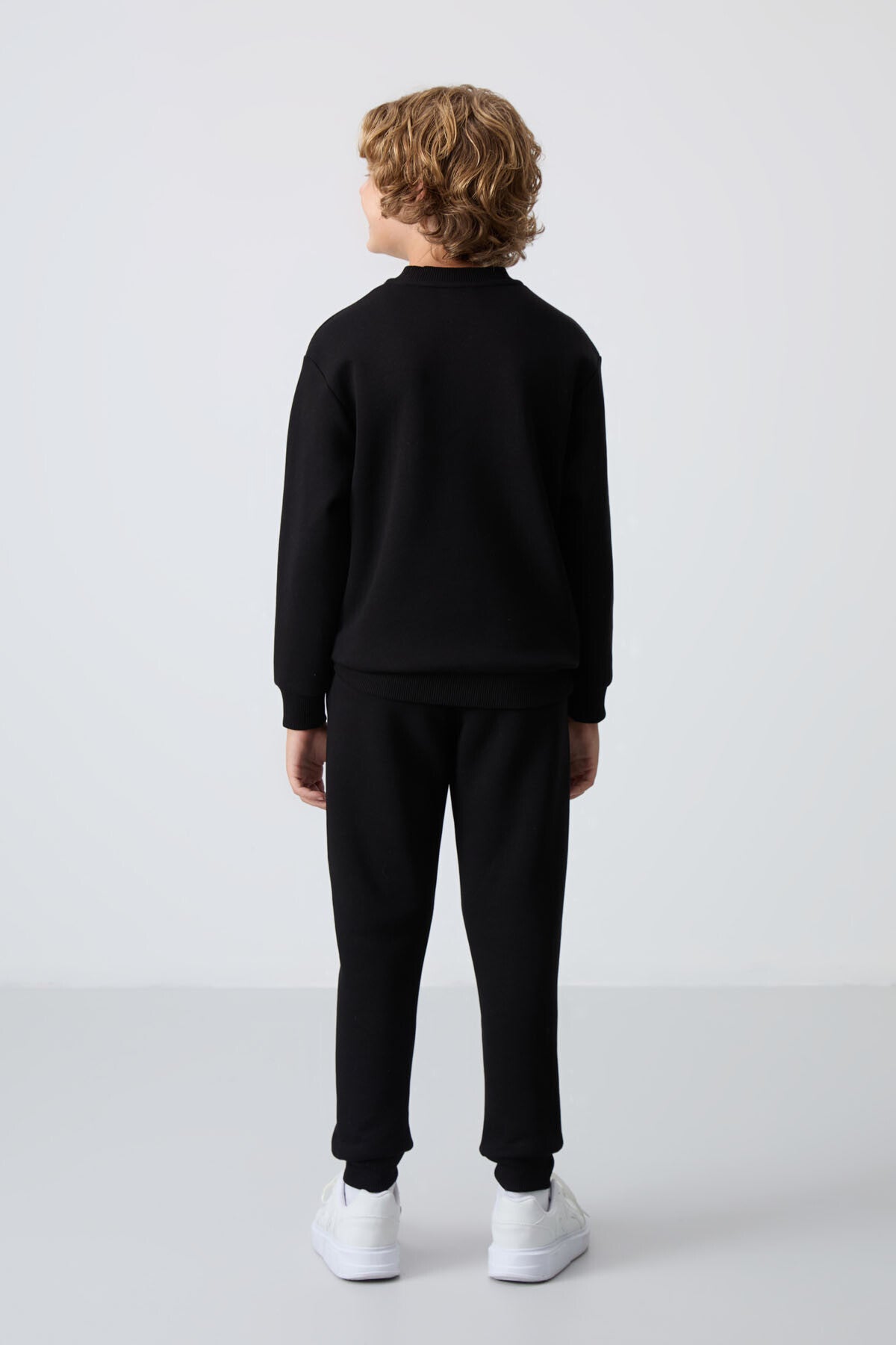 Black Cotton Thick Fleece-Lined Soft Textured Standard Fit Embroidered Boys' Tracksuit Set - 11249