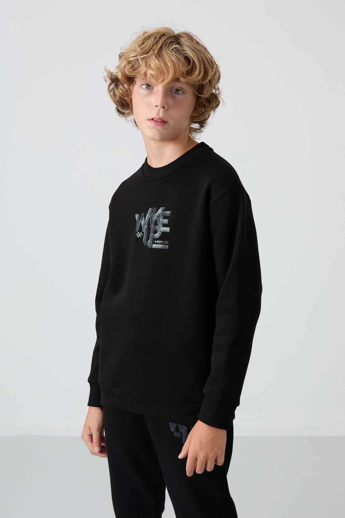 Black Cotton Thick Fleece-Lined Soft Textured Standard Fit Printed Boys' Tracksuit Set - 11253