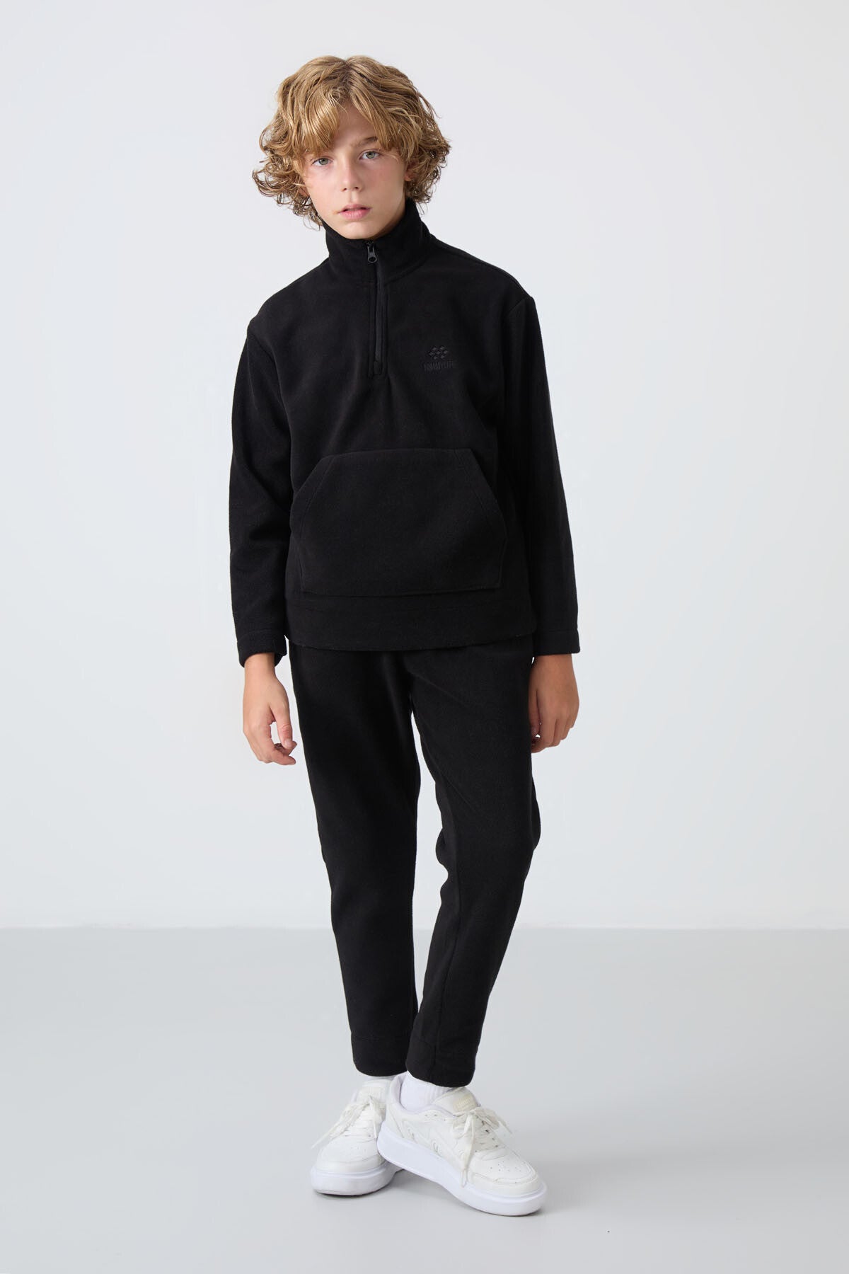 Black Thick Soft Textured Standard Fit Embroidered Fleece Boys' Tracksuit Set - 11218