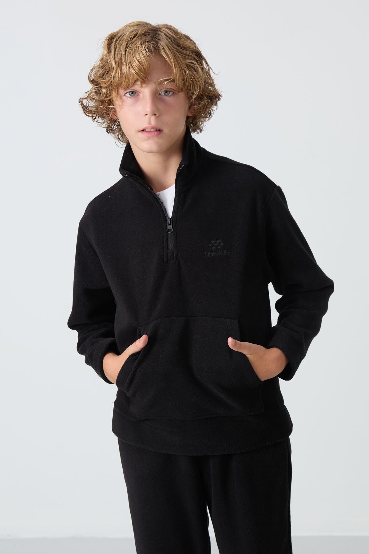 Black Thick Soft Textured Standard Fit Embroidered Fleece Boys' Tracksuit Set - 11218