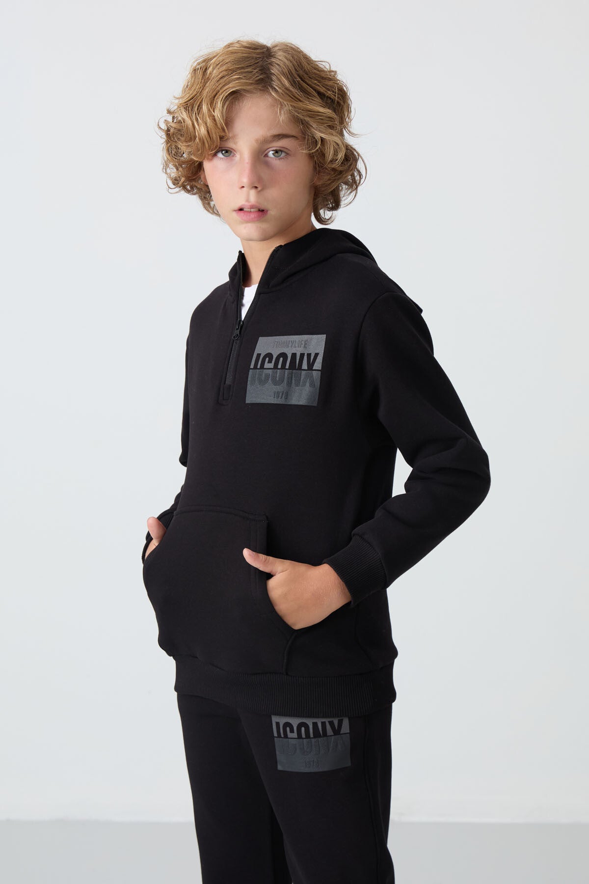 Black Cotton Thick Fleece-Lined Soft Textured Standard Fit Printed Boys' Tracksuit Set - 11246