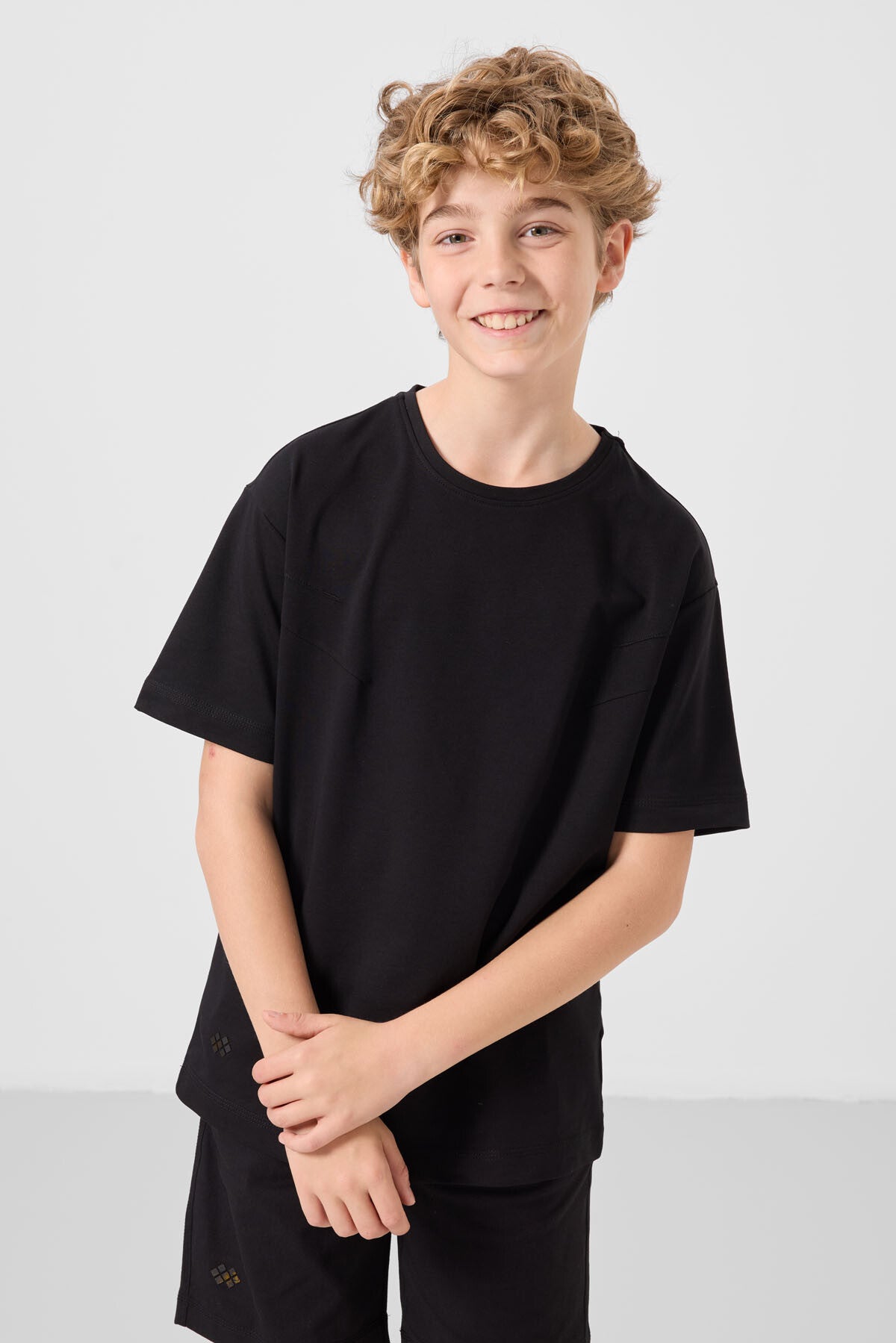 Black cotton oversized fit woven lightweight elastic Chino shorts set - 11277