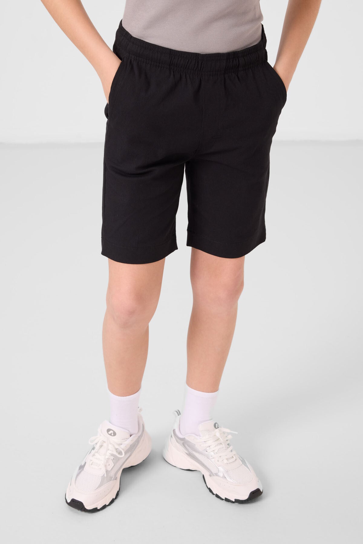 Black cotton oversized fit woven lightweight elastic Chino shorts set - 11278