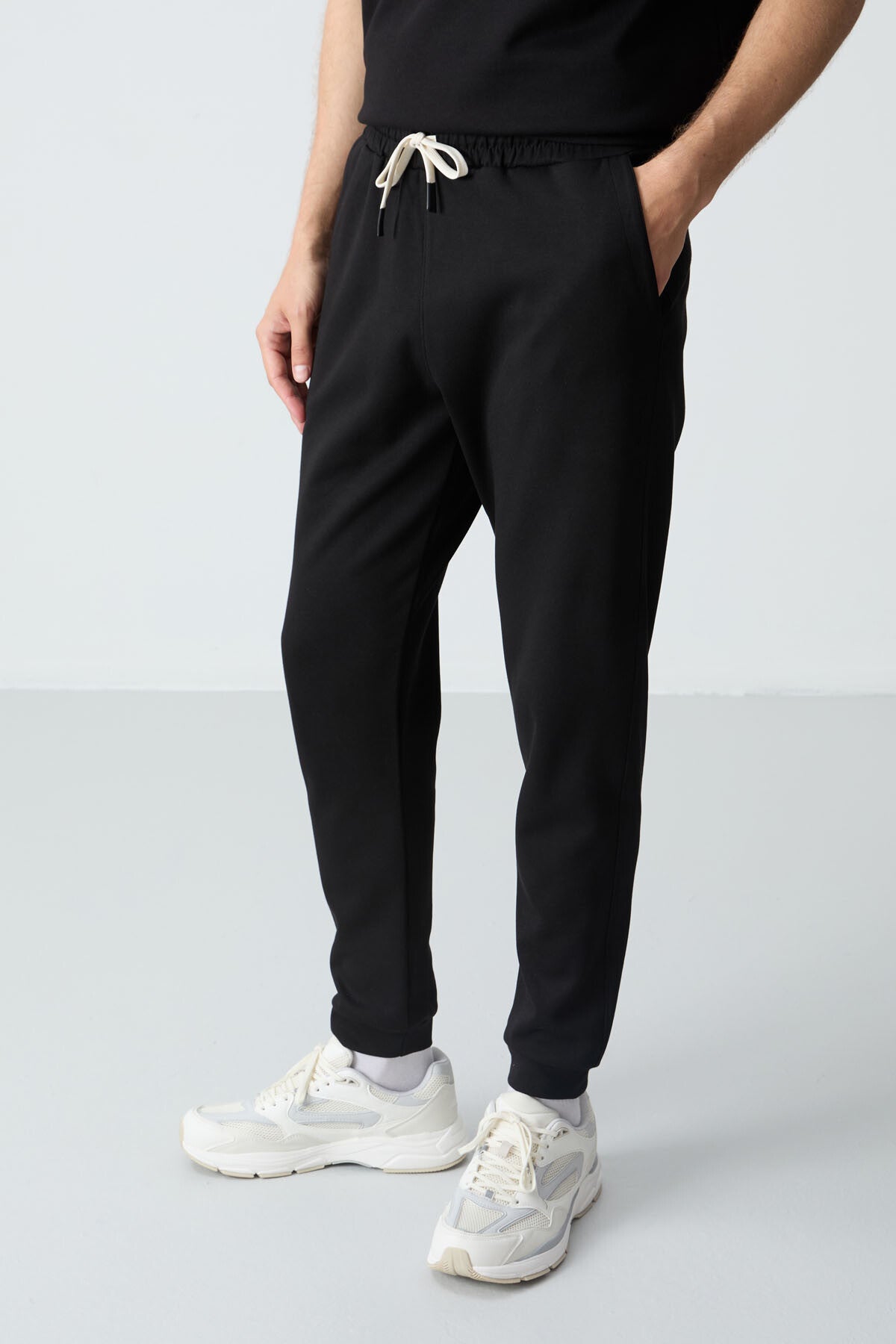 Black Cotton Thick Soft Textured Oversize Fit Basic Men's Tracksuit Set - 85261