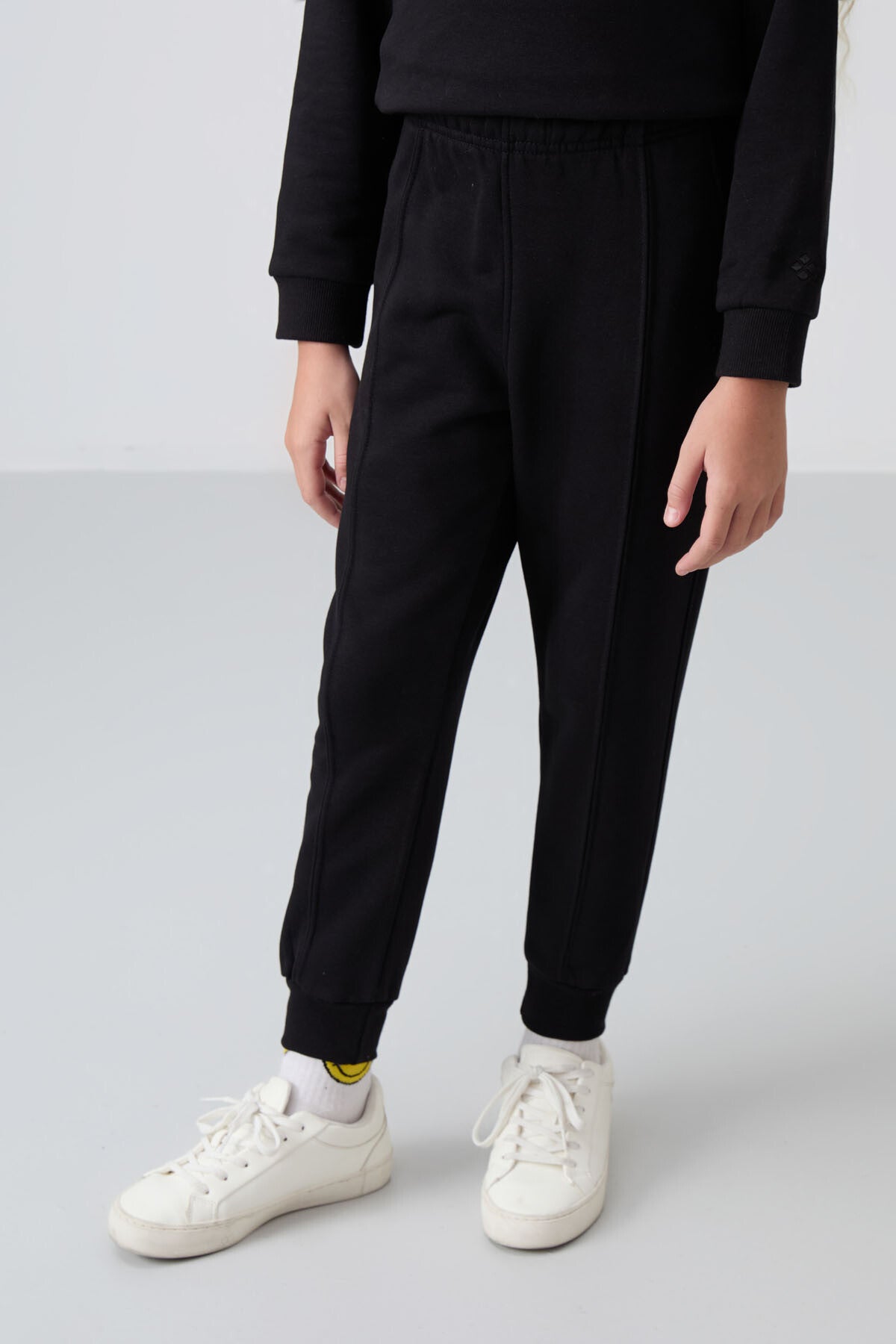 Black Cotton Fleece-Lined Soft Textured Oversize Embroidered Girls' Tracksuit Set - 75145