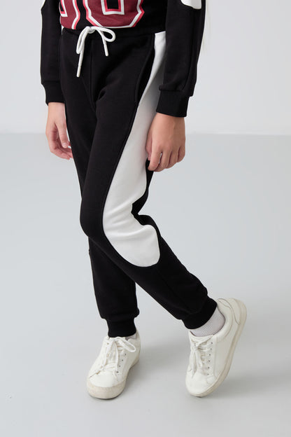 Black Cotton Fleece-Lined Soft Textured Standard Fit Embroidered Girls' Tracksuit Set - 75170