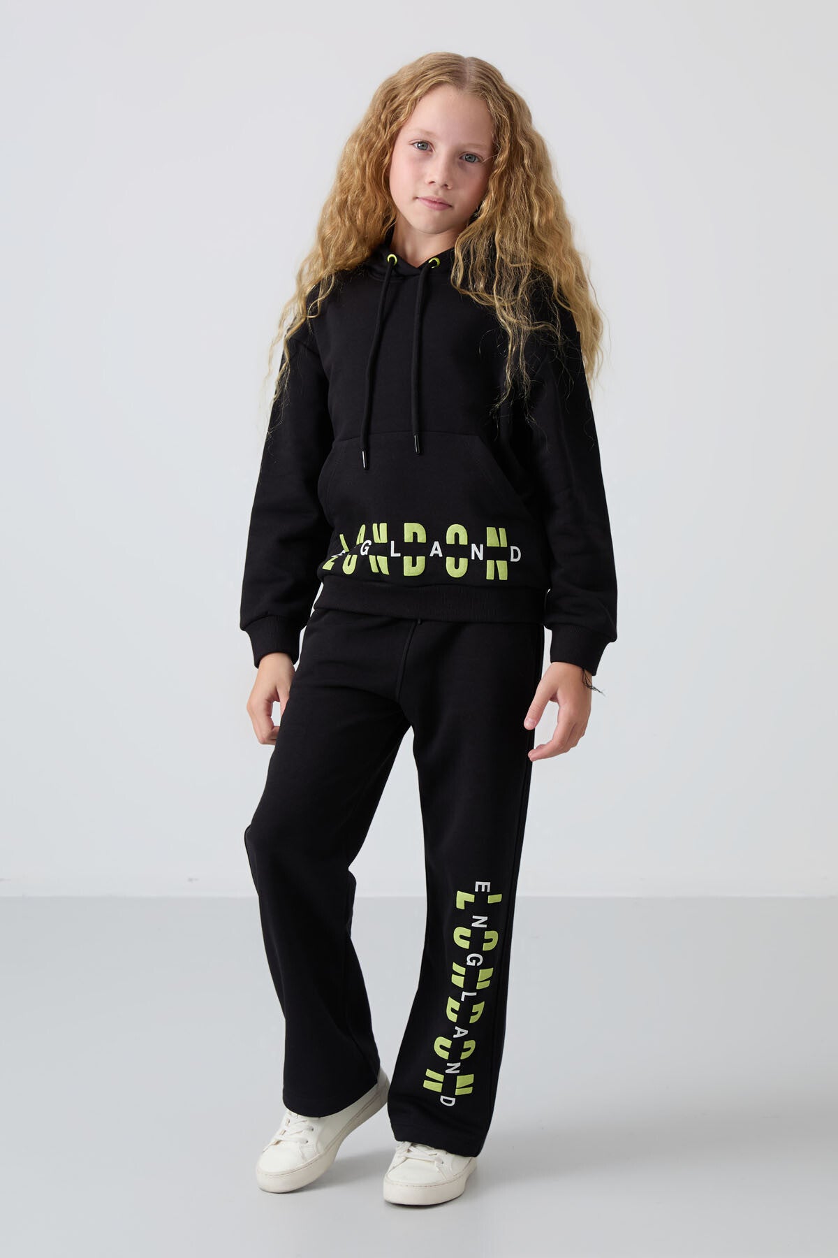 Black Cotton Fleece-Lined Soft Textured Oversize Printed Girls' Tracksuit Set - 75147