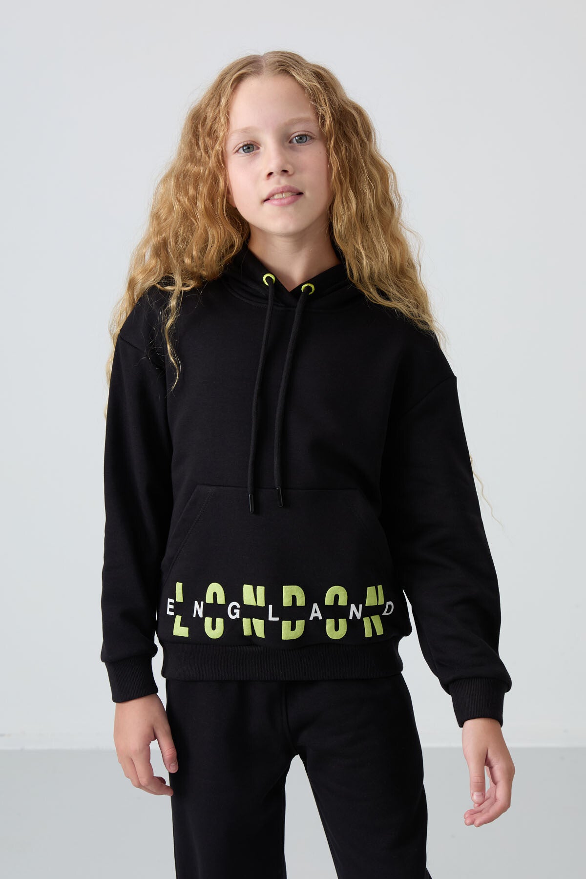 Black Cotton Fleece-Lined Soft Textured Oversize Printed Girls' Tracksuit Set - 75147