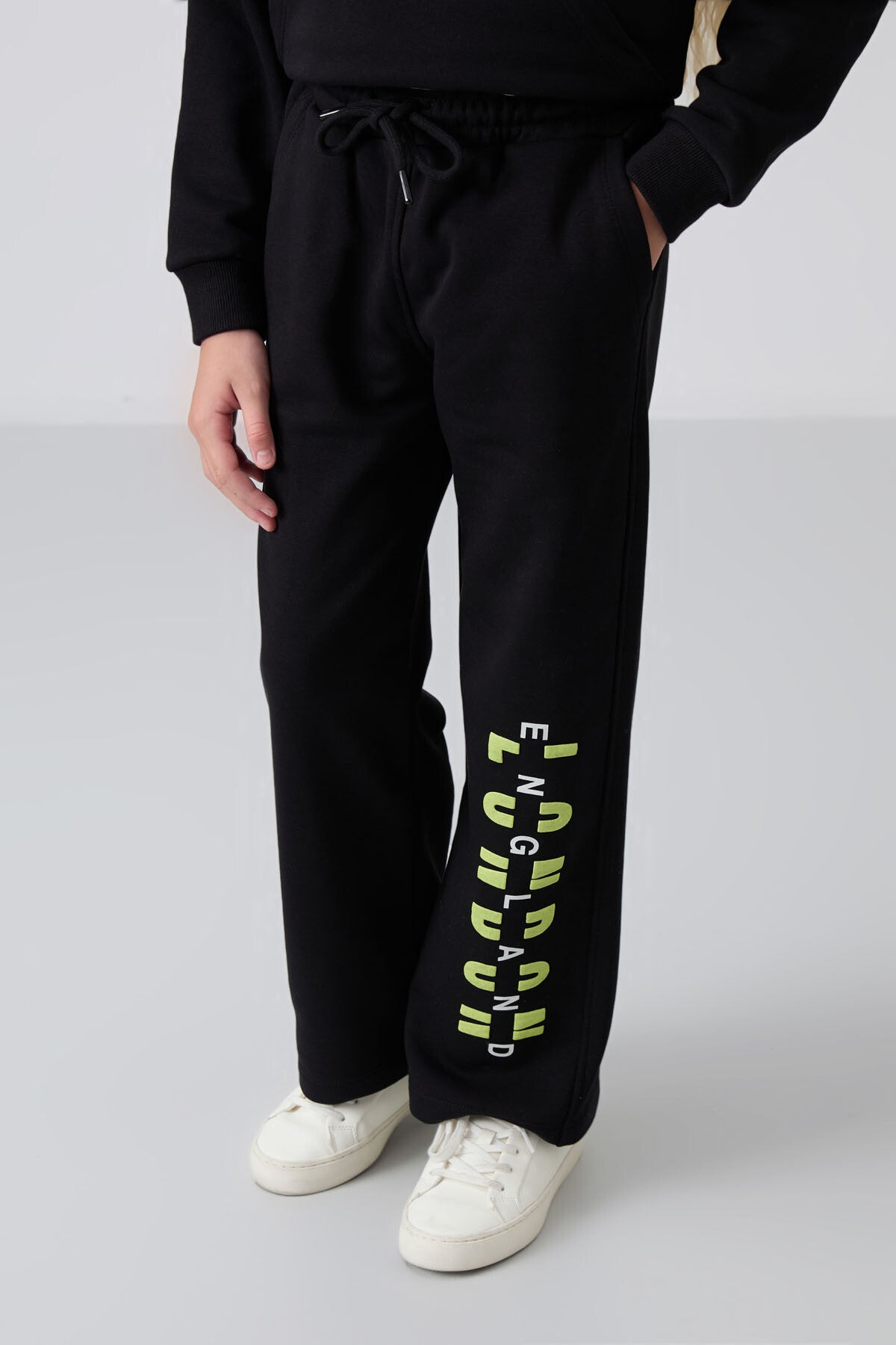 Black Cotton Fleece-Lined Soft Textured Oversize Printed Girls' Tracksuit Set - 75147