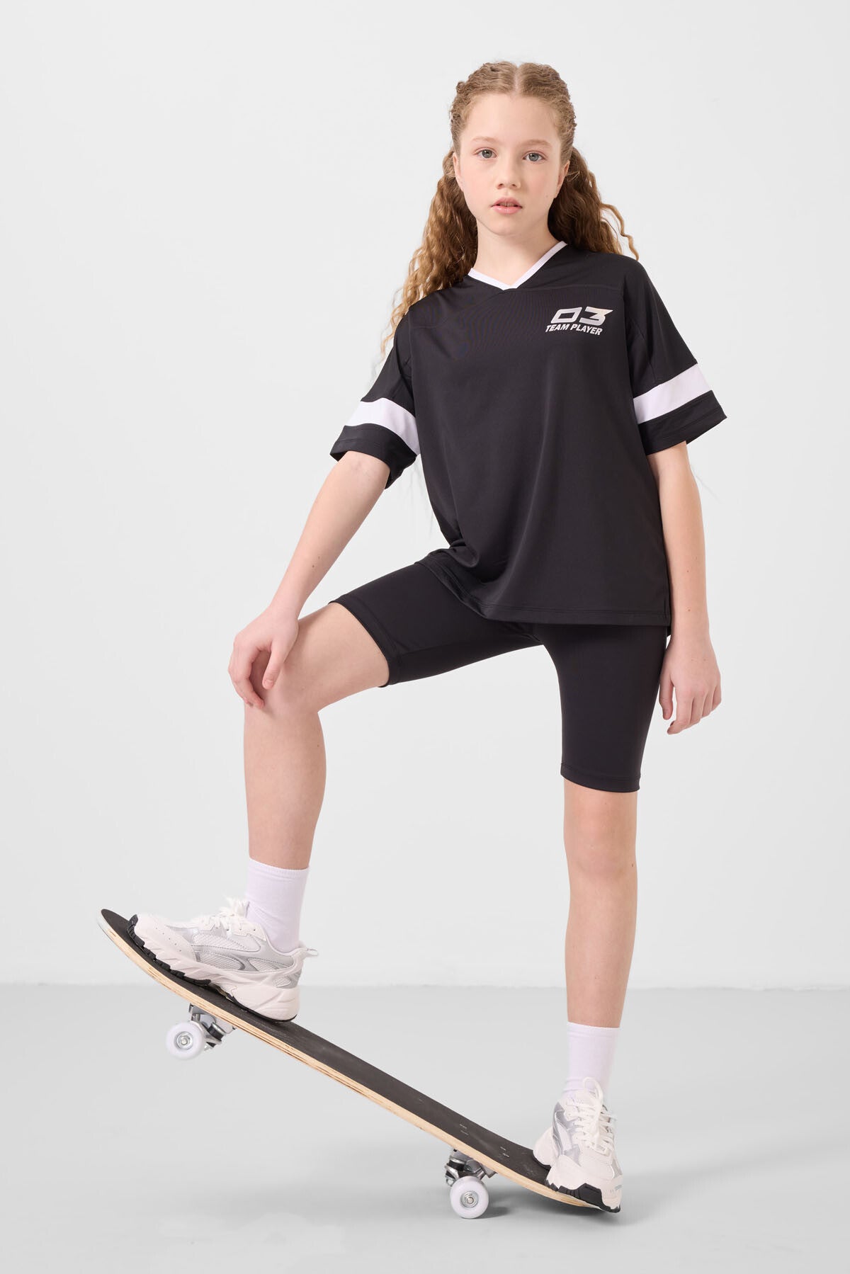 Black V Collar Belt Detailed Standard Fit Performance Tights Set - 75187