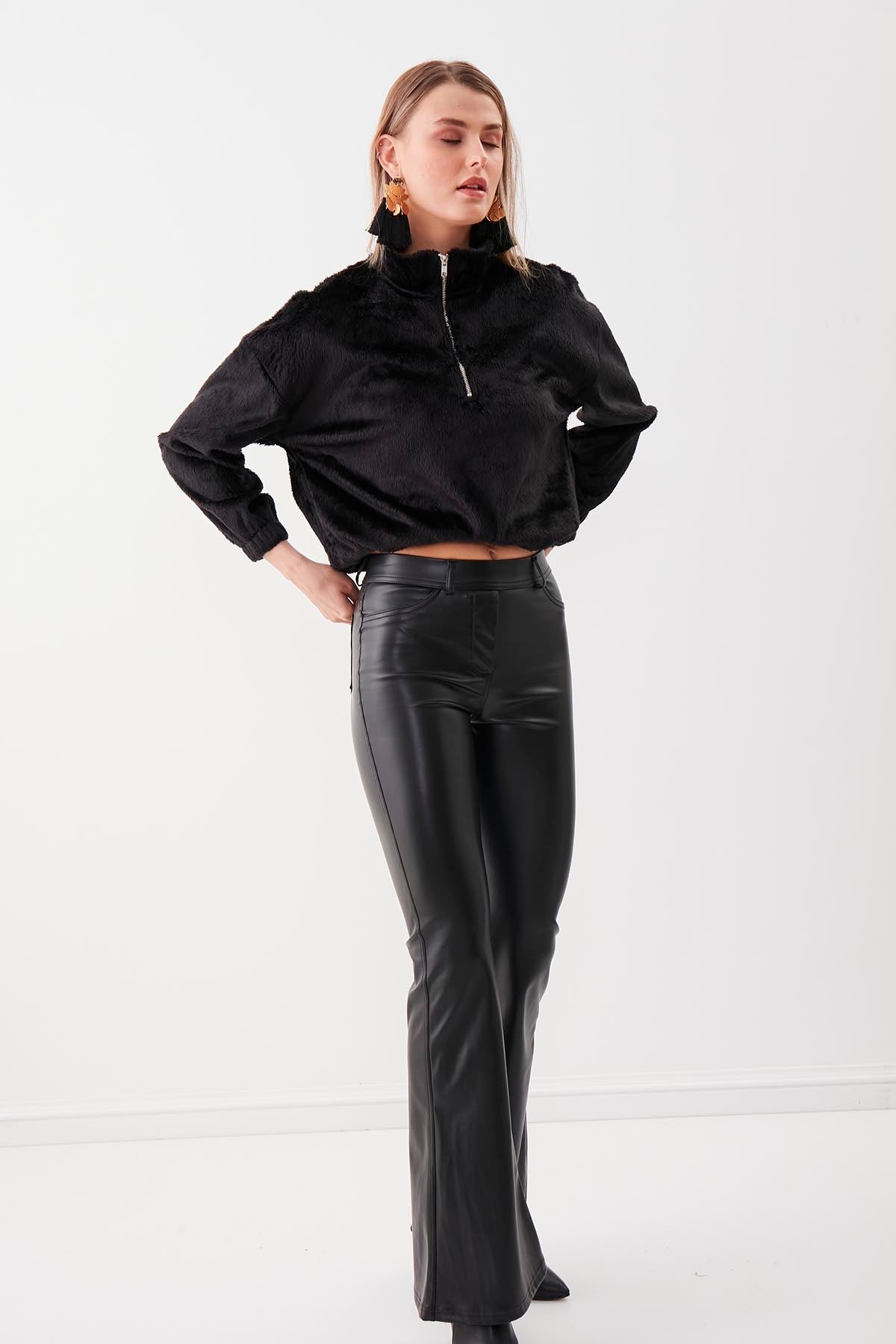 PELUSH SWEAT WITH ZIPPER