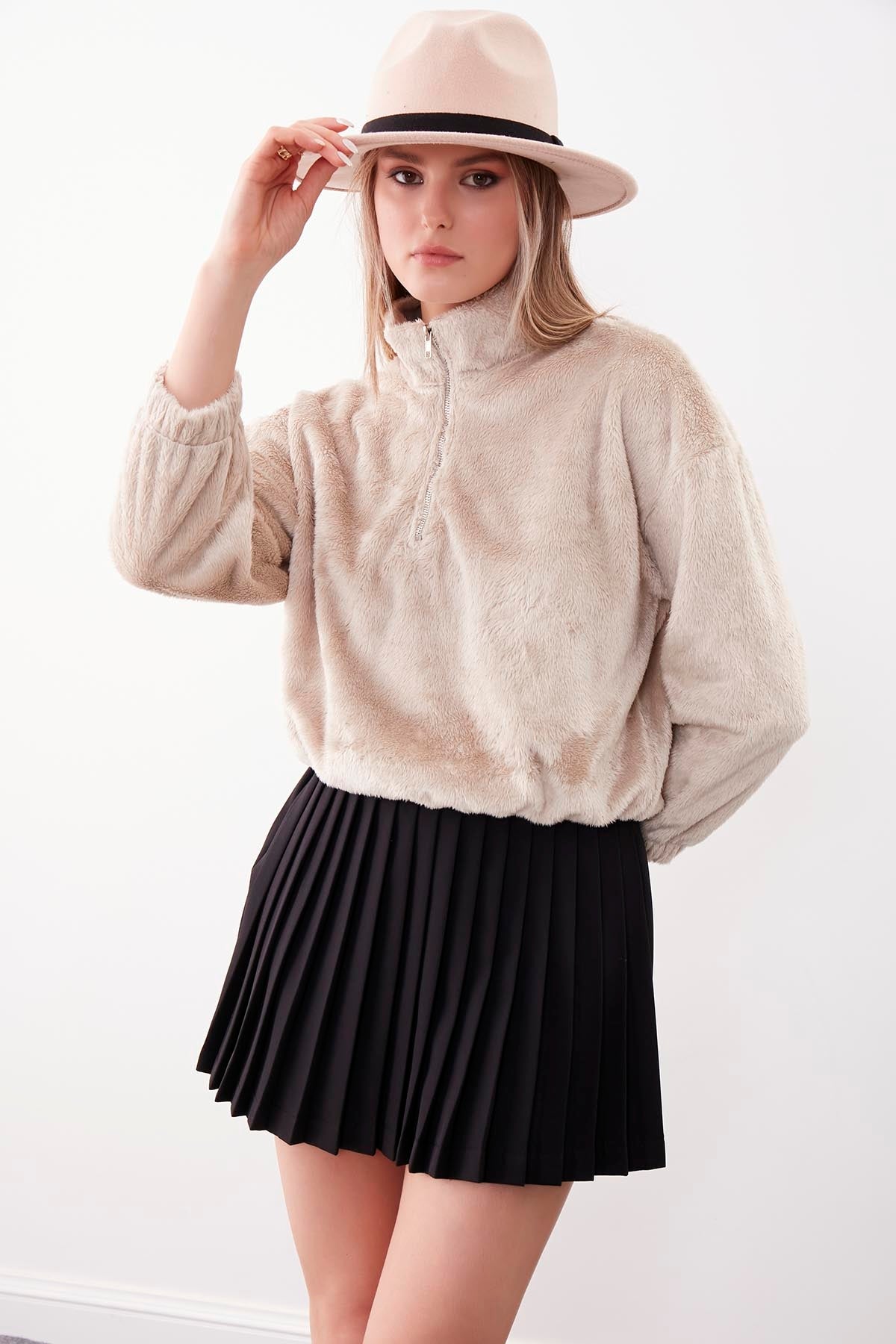 PELUSH SWEAT WITH ZIPPER