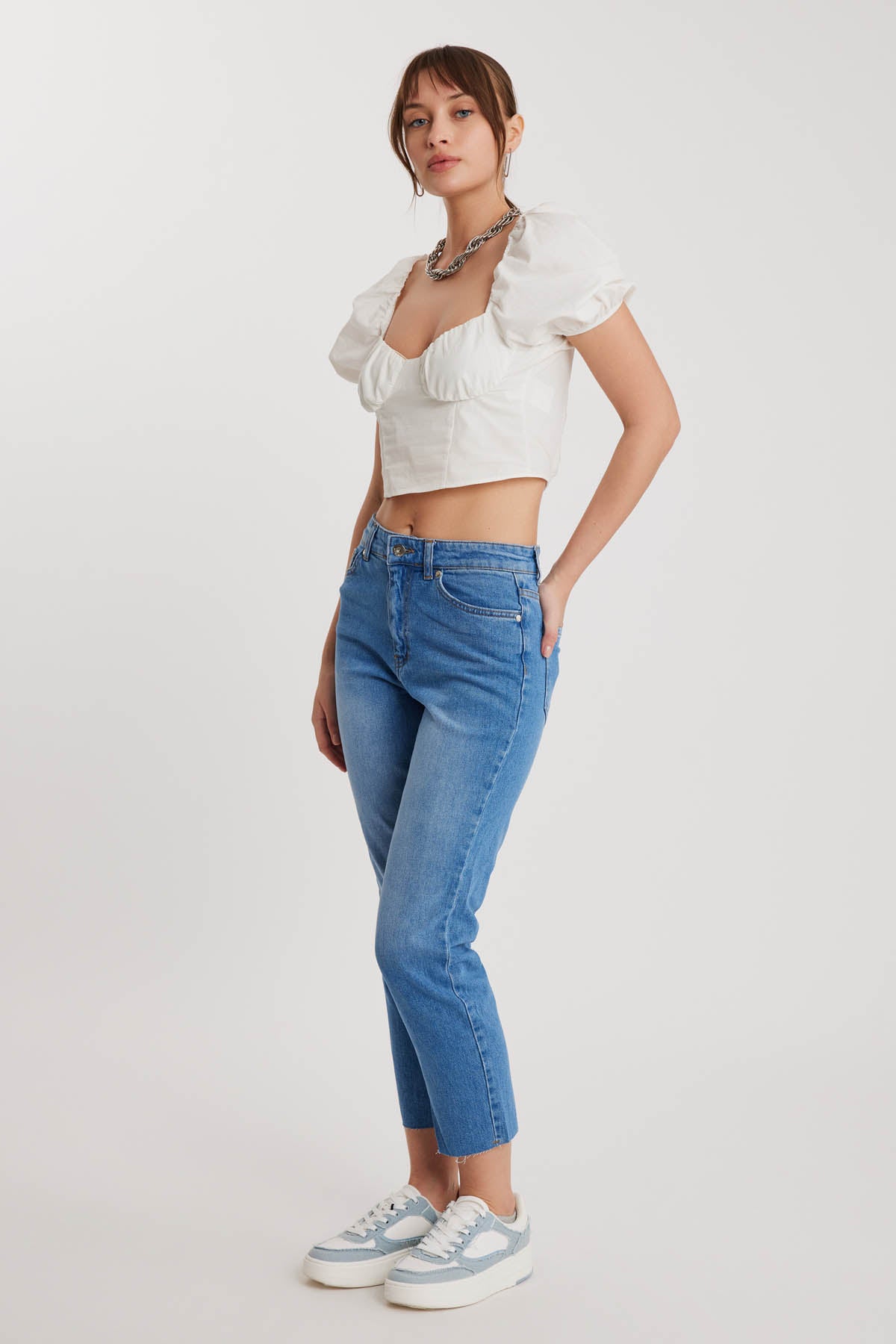 SLIM FIT CROP JEANS