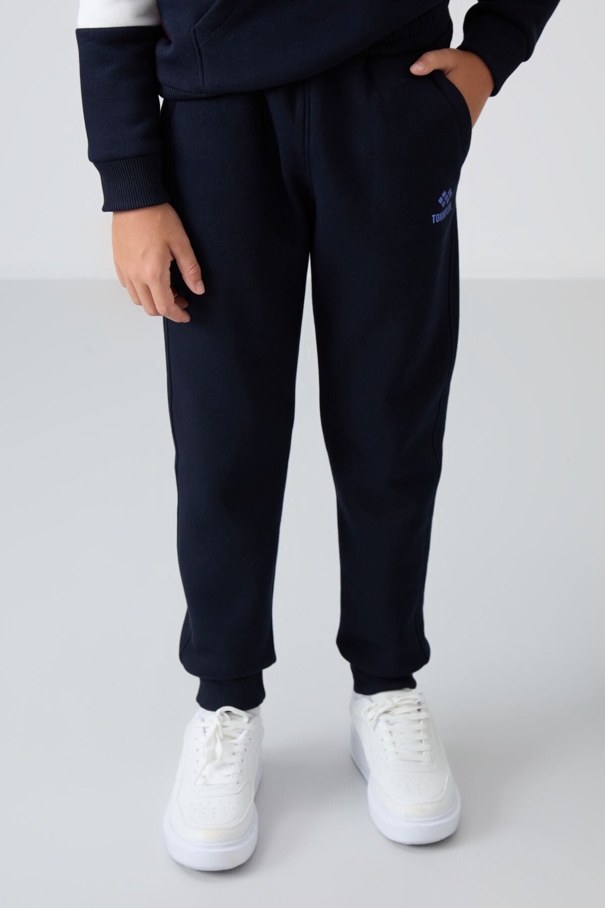 Soft Cherry-Navy Blue Cotton Thick Fleece-Lined Soft Textured Standard Fit Embroidered Boys' Tracksuit Set - 11255
