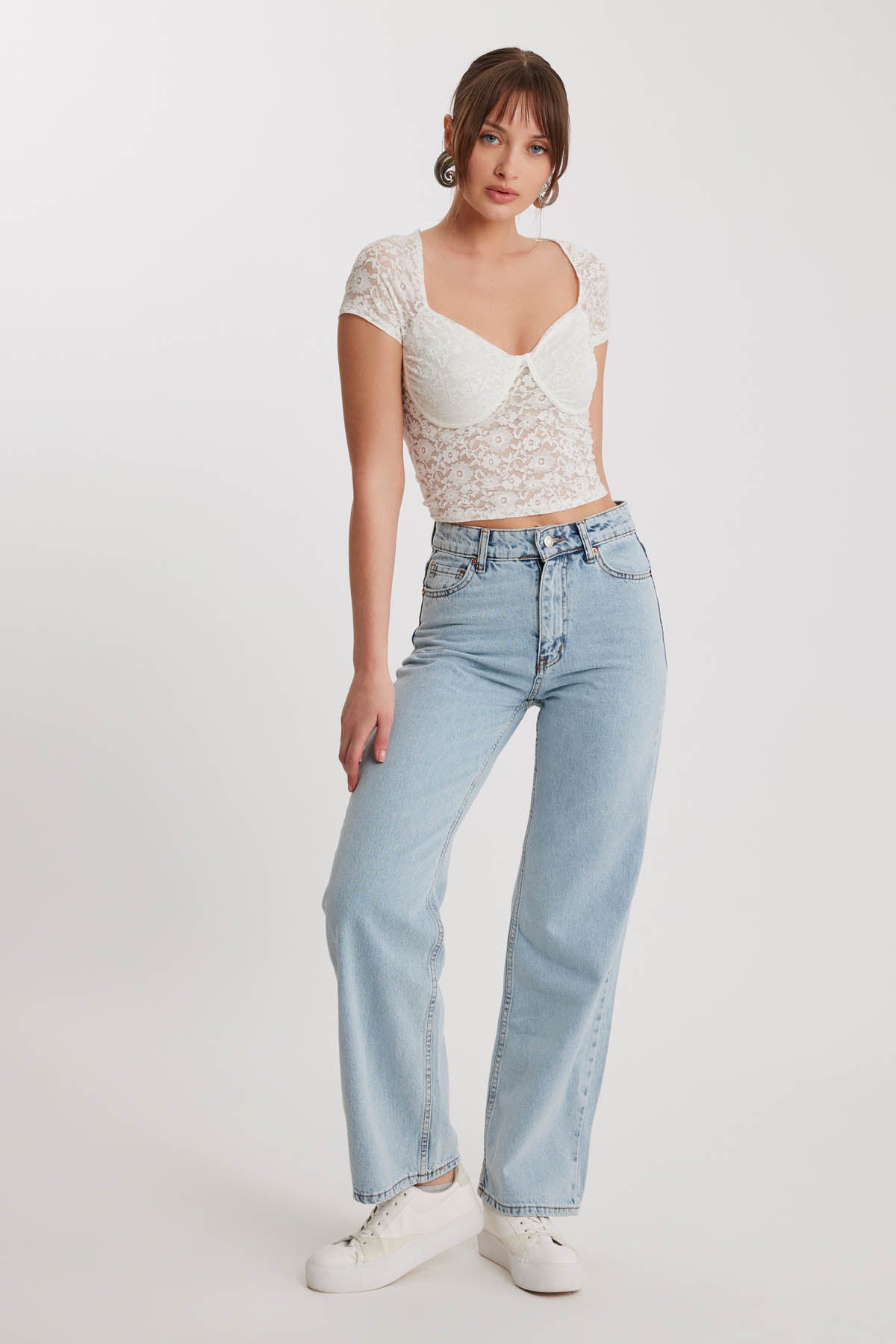 STRAIGHT FIT WIDE LEG JEANS