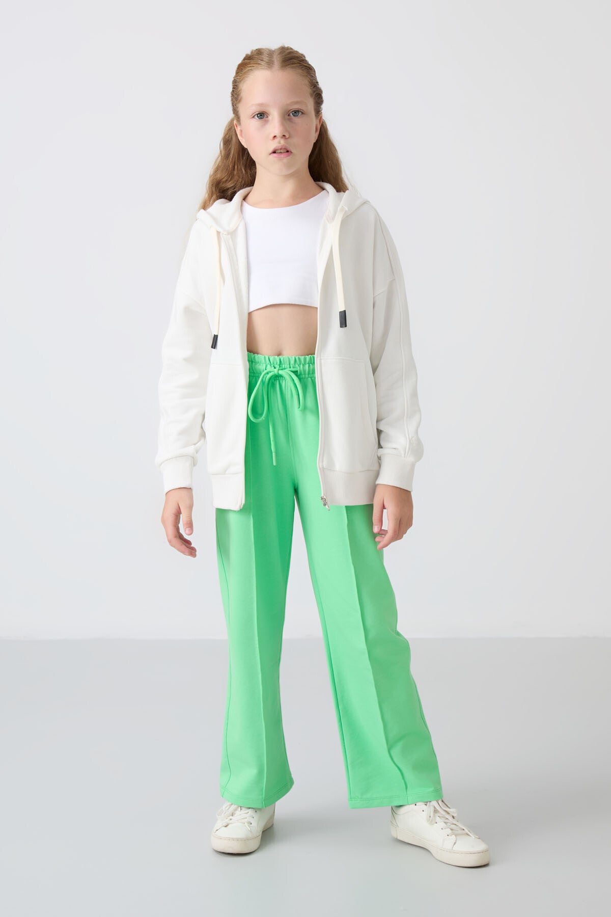 Light Green Pocketed Front Seam Detailed Wide Leg Girls' Tracksuit Bottom -75144