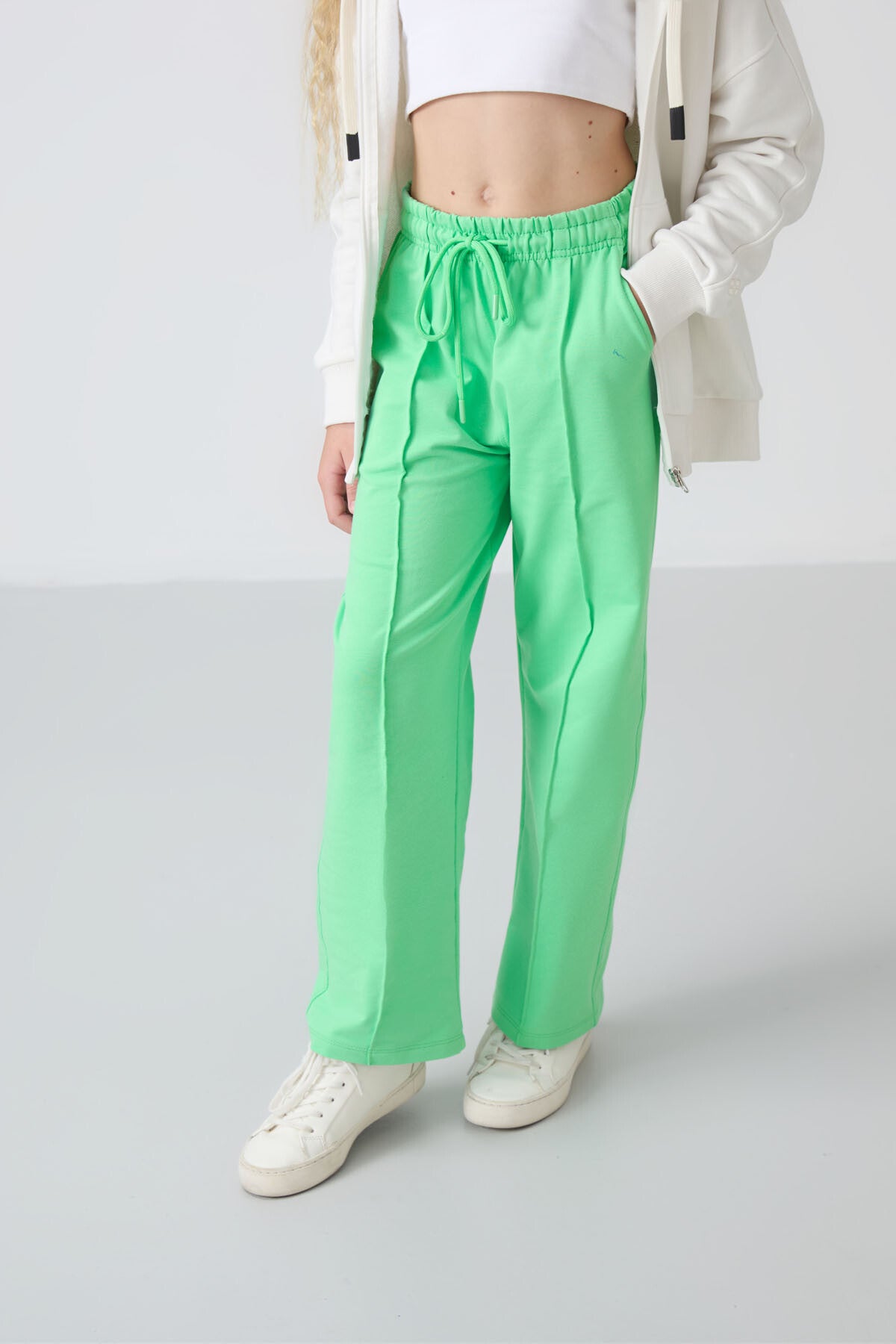 Light Green Pocketed Front Seam Detailed Wide Leg Girls' Tracksuit Bottom -75144