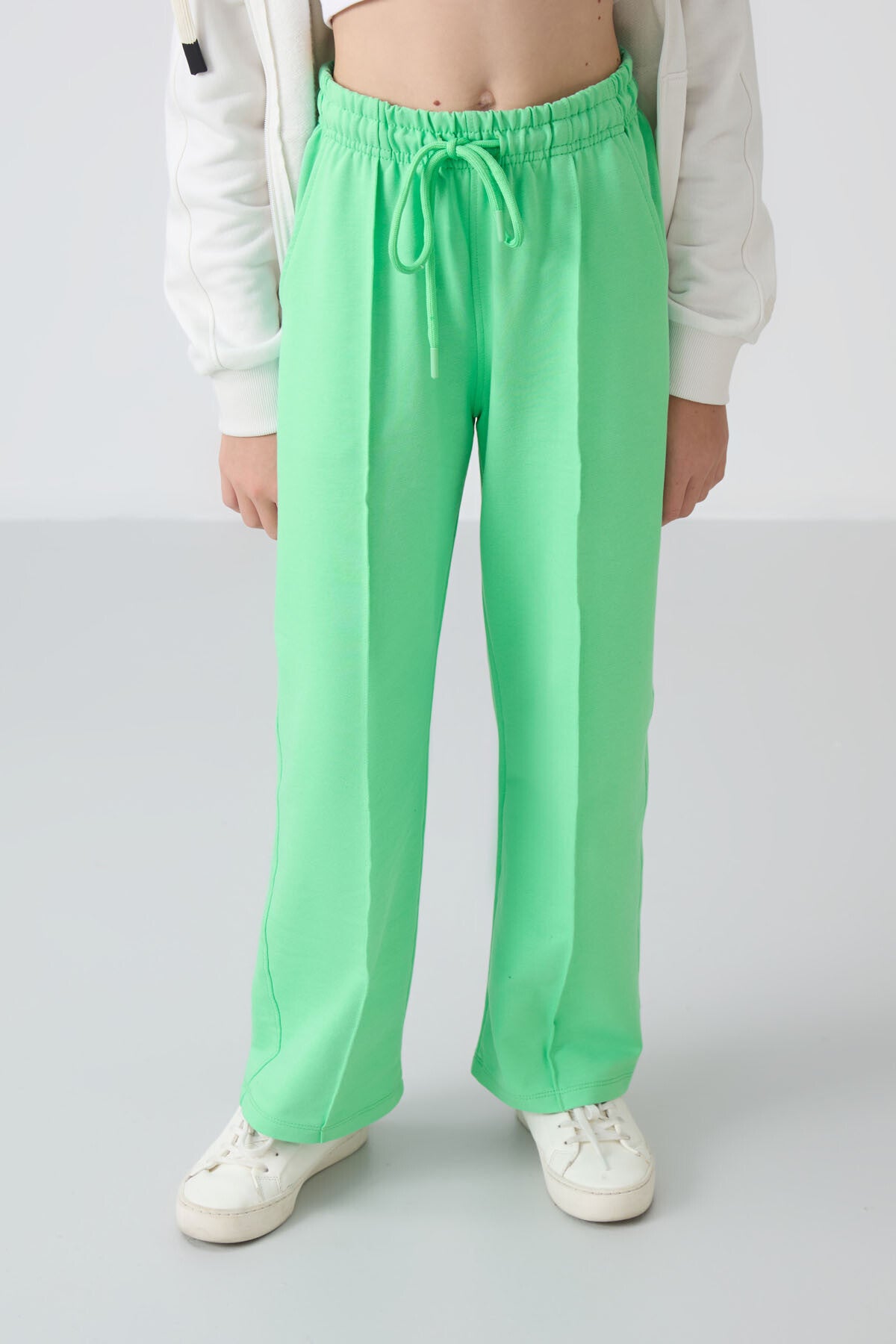 Light Green Pocketed Front Seam Detailed Wide Leg Girls' Tracksuit Bottom -75144