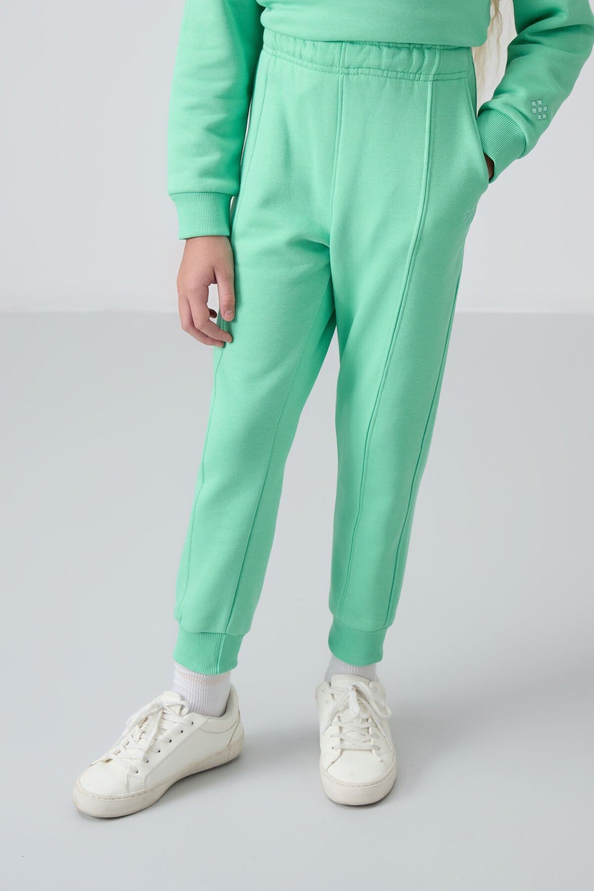 Light Green Cotton Fleece-Lined Soft Textured Oversize Embroidered Girls' Tracksuit Set - 75145