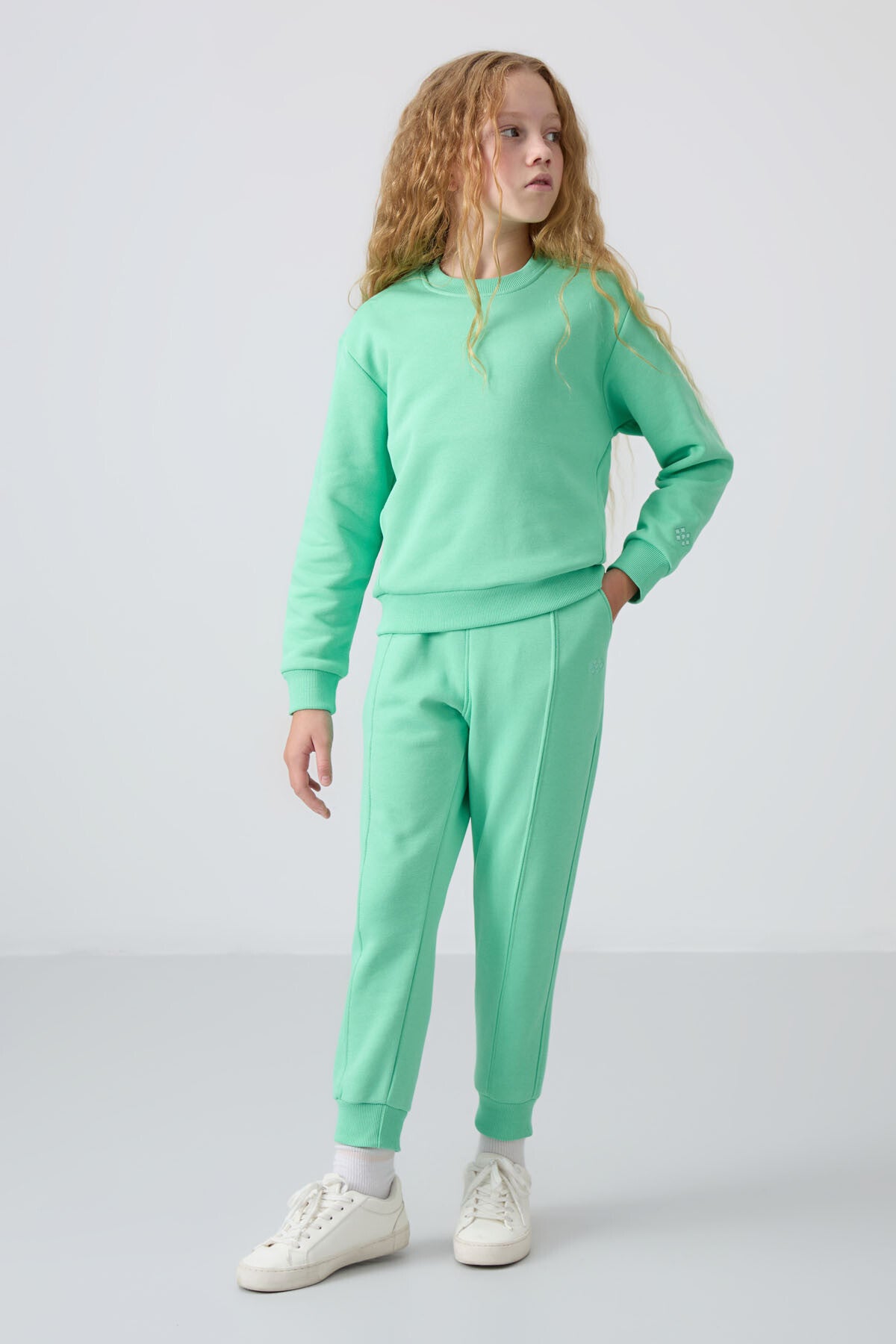 Light Green Cotton Fleece-Lined Soft Textured Oversize Embroidered Girls' Tracksuit Set - 75145