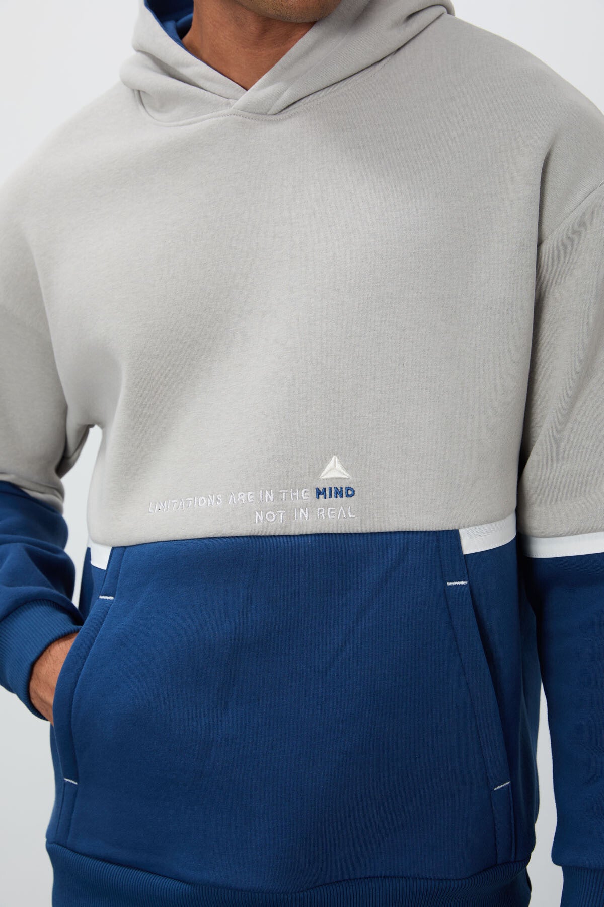 Stone Cotton Thick Fleece-Lined Soft Textured Comfort Fit Embroidered Men's Sweatshirt - 88417