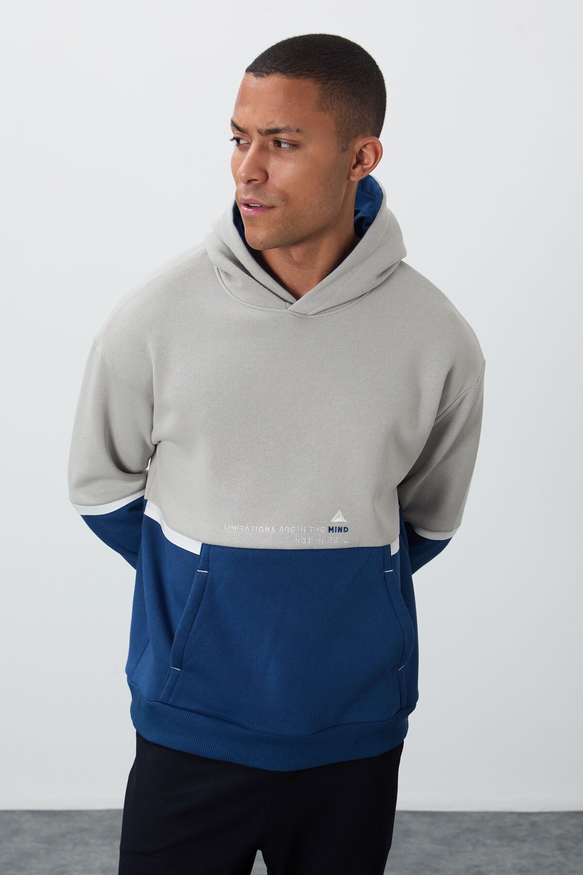 Stone Cotton Thick Fleece-Lined Soft Textured Comfort Fit Embroidered Men's Sweatshirt - 88417