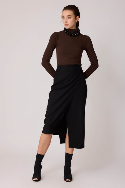 SINGLE BUTTON ASYMMETRIC SEGMENT SKIRT