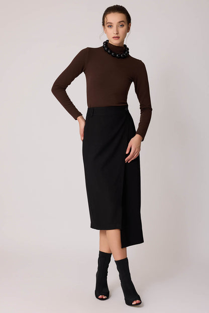 SINGLE BUTTON ASYMMETRIC SEGMENT SKIRT
