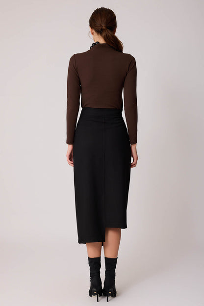 SINGLE BUTTON ASYMMETRIC SEGMENT SKIRT