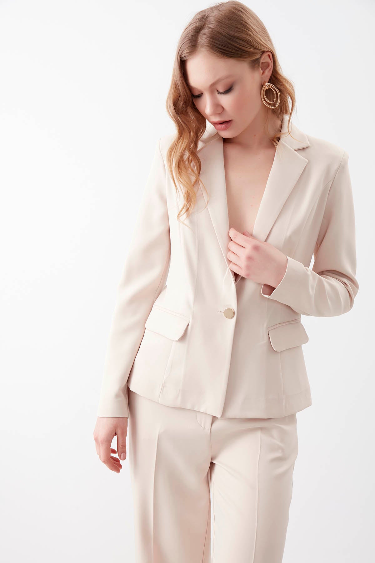 SINGLE BUTTON BLAZER JACKET