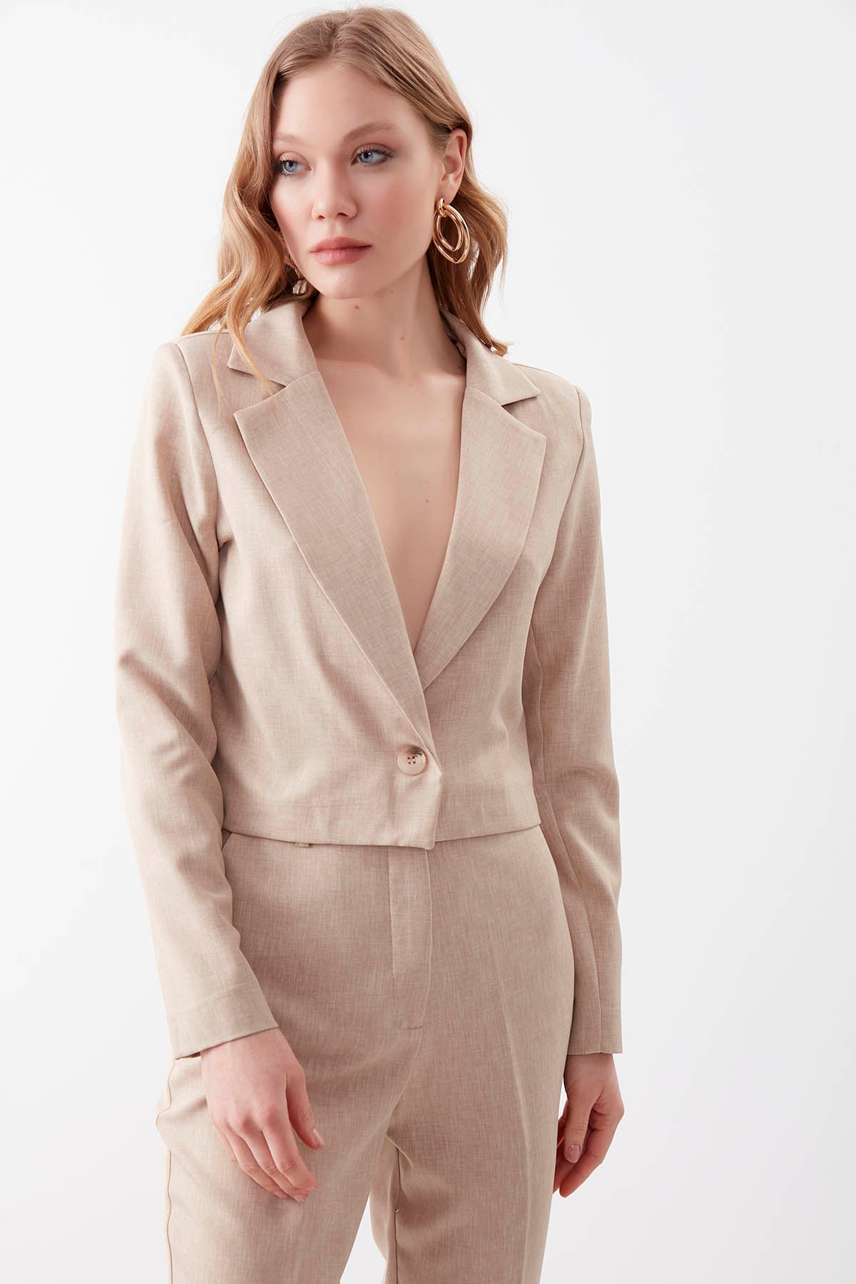 ONE BUTTON CROP JACKET