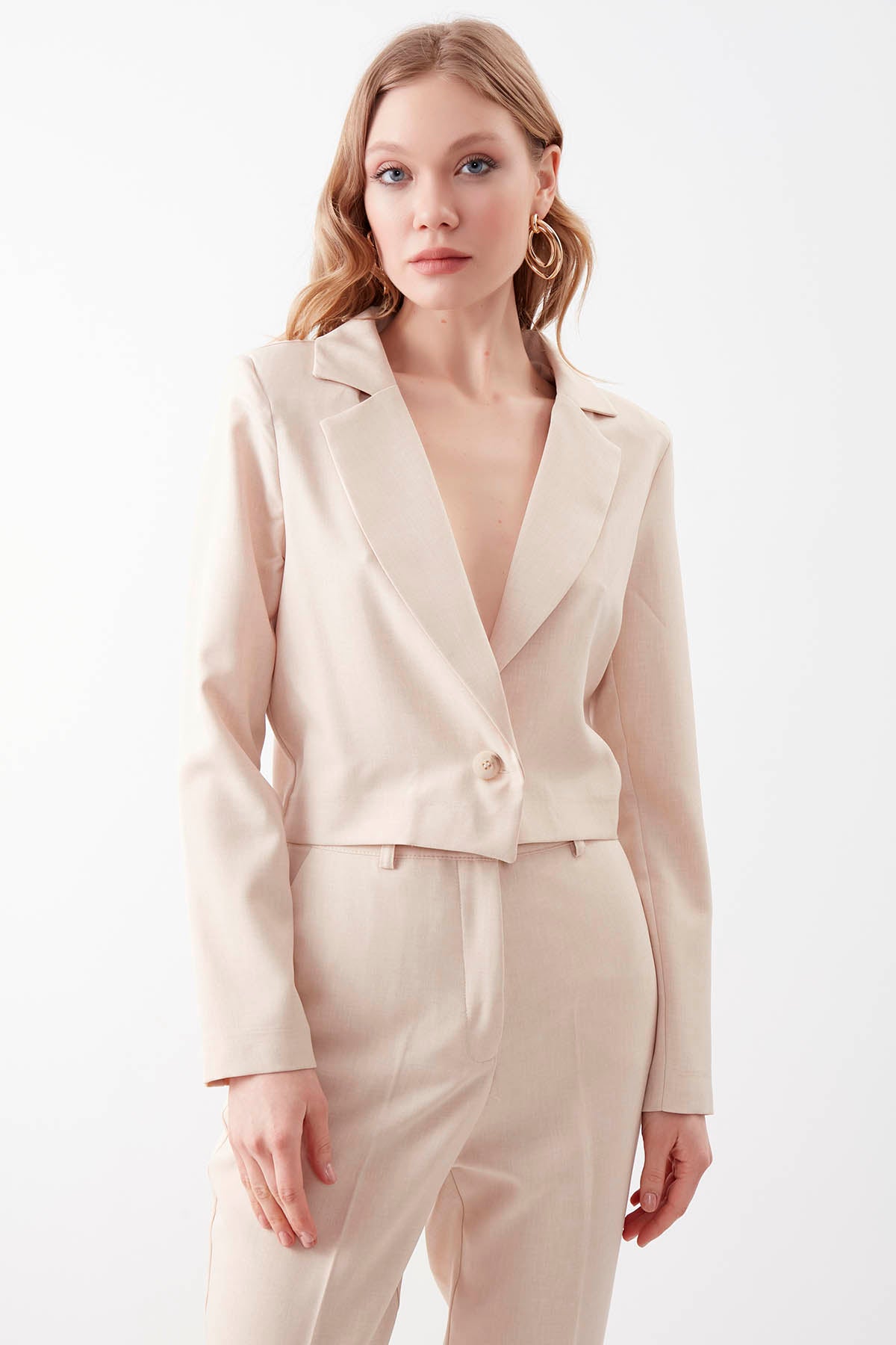 ONE BUTTON CROP JACKET