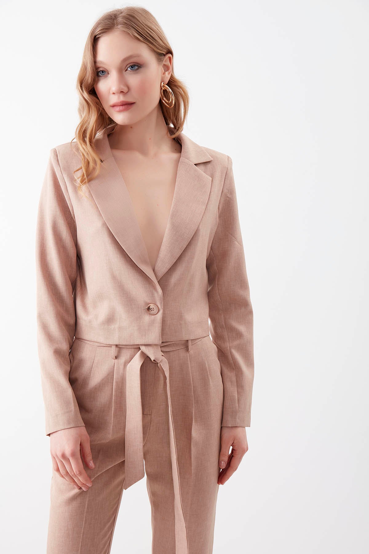 ONE BUTTON CROP JACKET