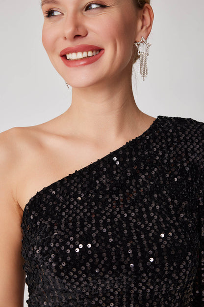 ONE SHOULDER CROP BLOUSE