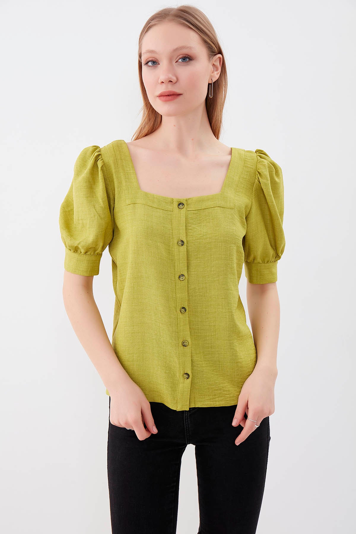 U-COLLAR LOOSE SLEEVE BUTTON BLOUSE
