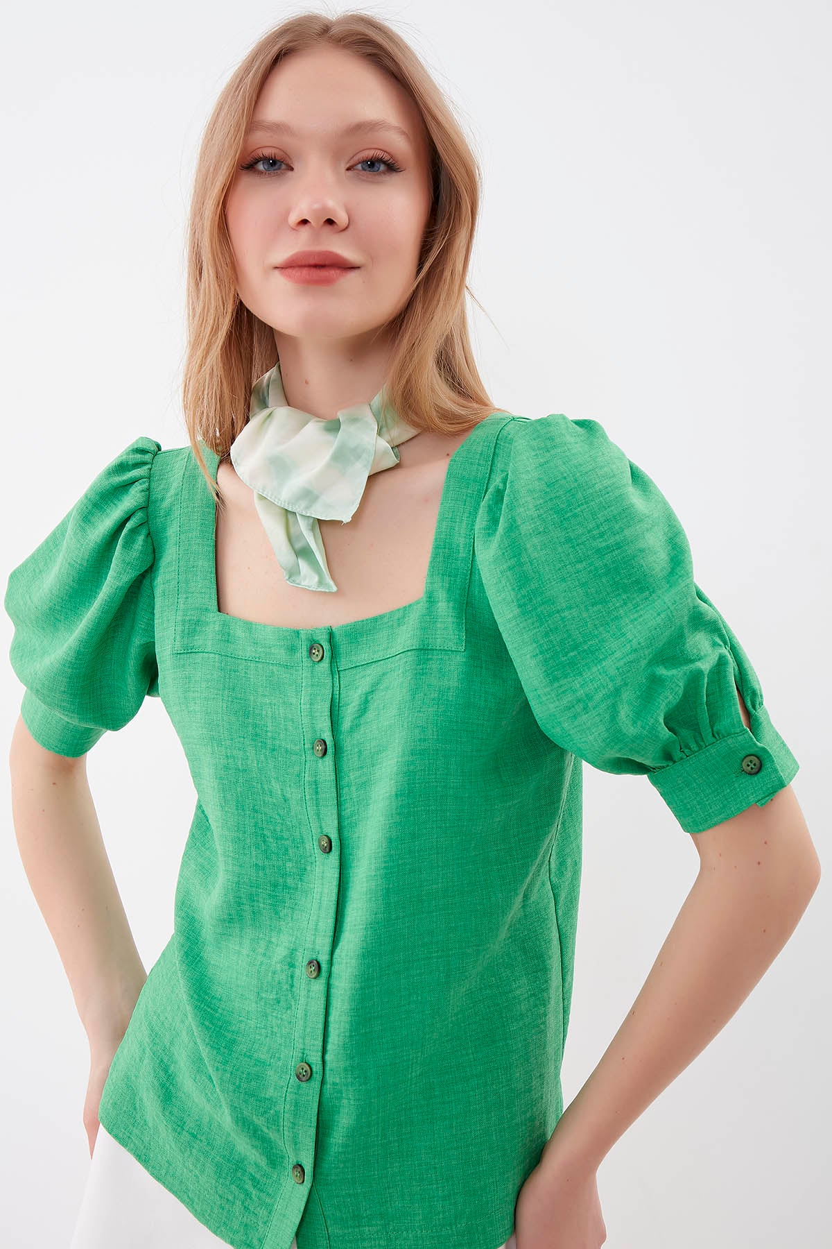 U-COLLAR LOOSE SLEEVE BUTTON BLOUSE