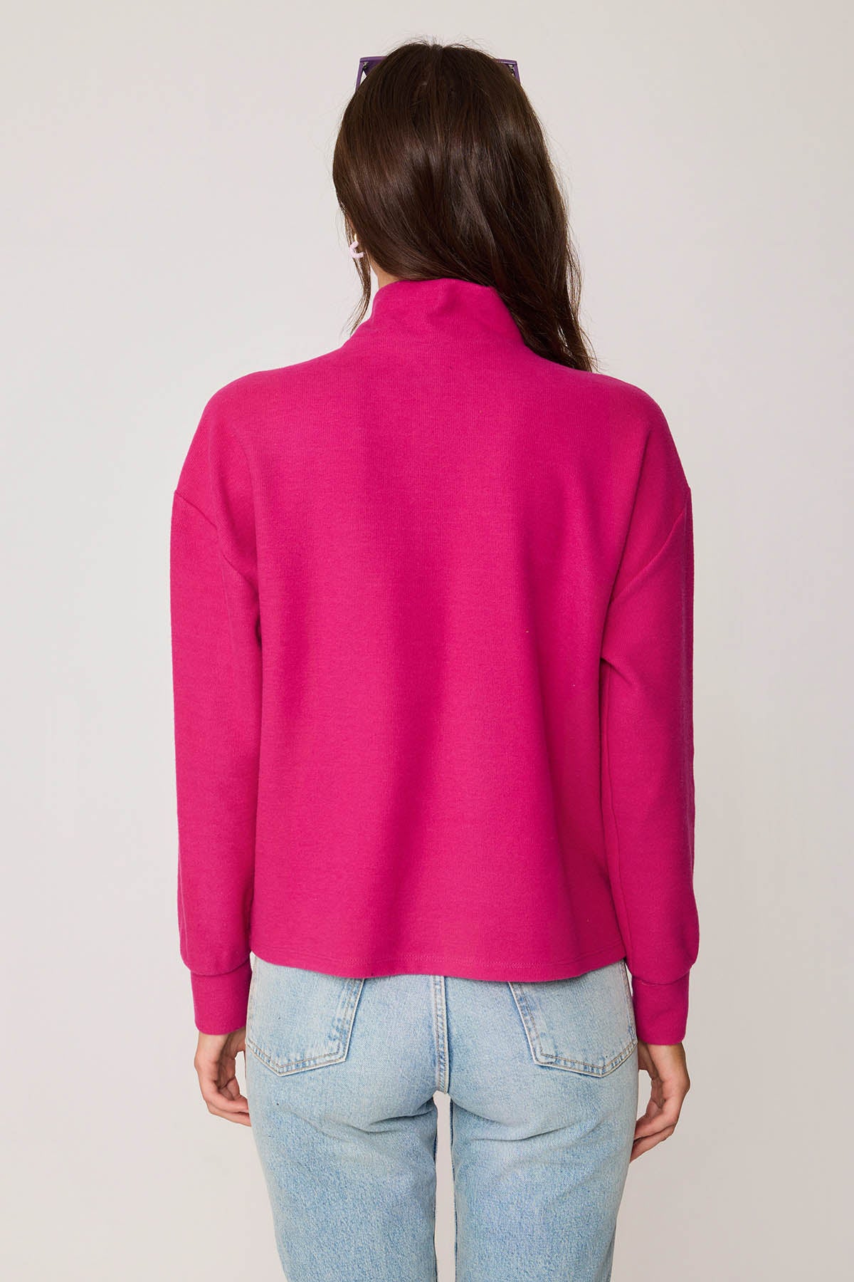 THREE BUTTONS KNITTED BLOUSE
