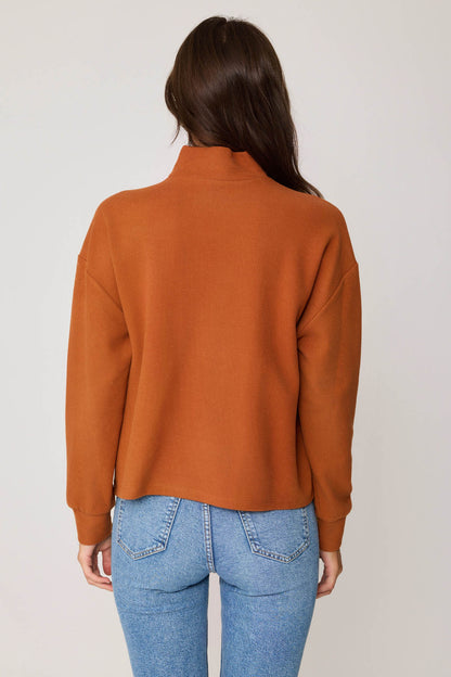 THREE BUTTONS KNITTED BLOUSE