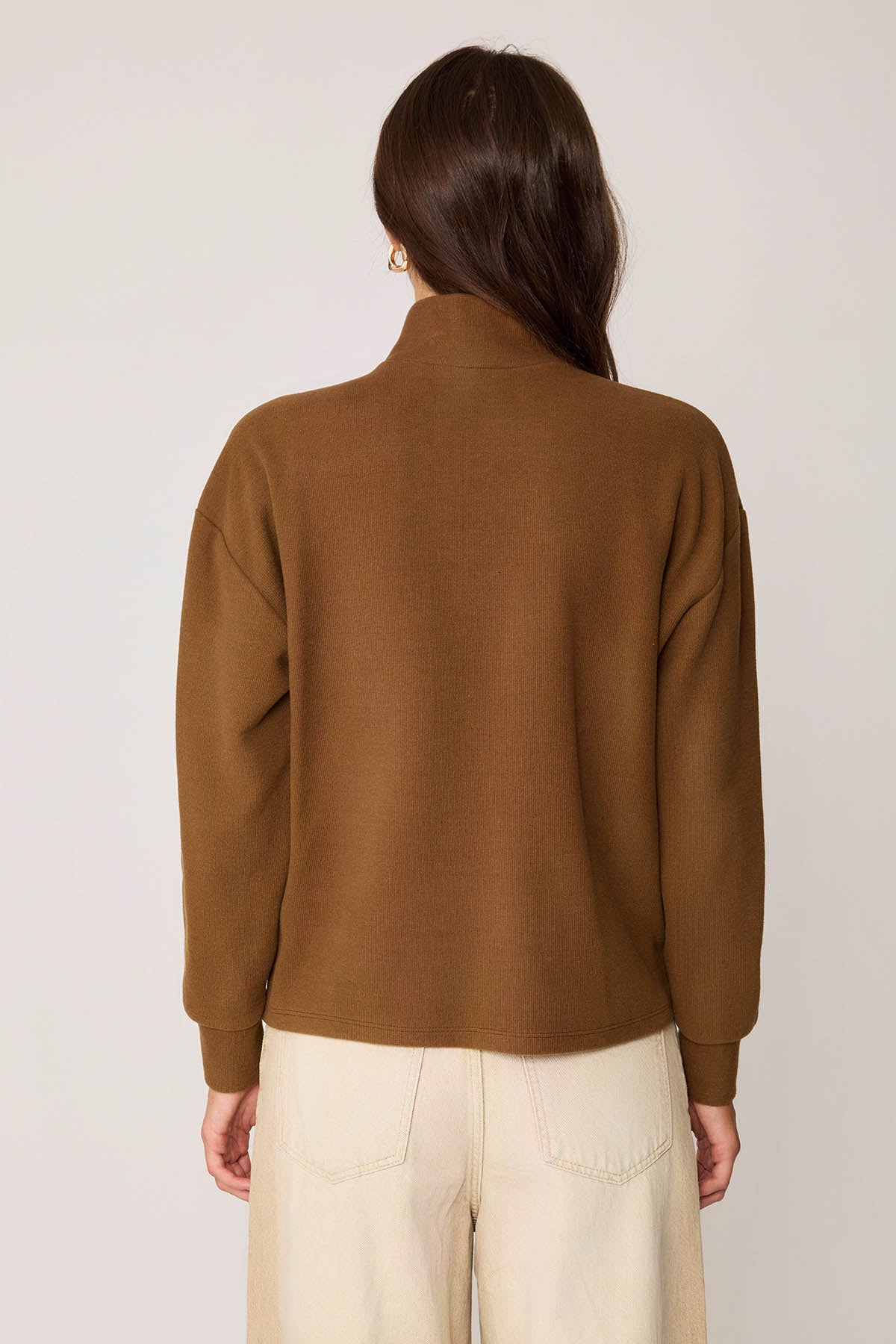 THREE BUTTONS KNITTED BLOUSE