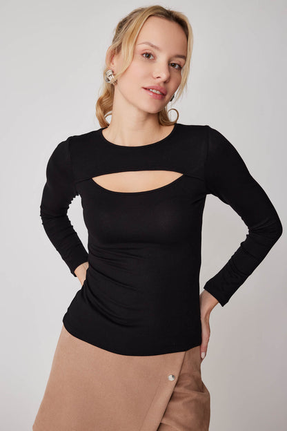 LONG SLEEVE BLOUSE WITH CLEAVAGE