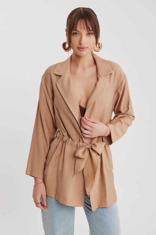 LONG COLLAR DETAILED WAIST-TIE JACKET