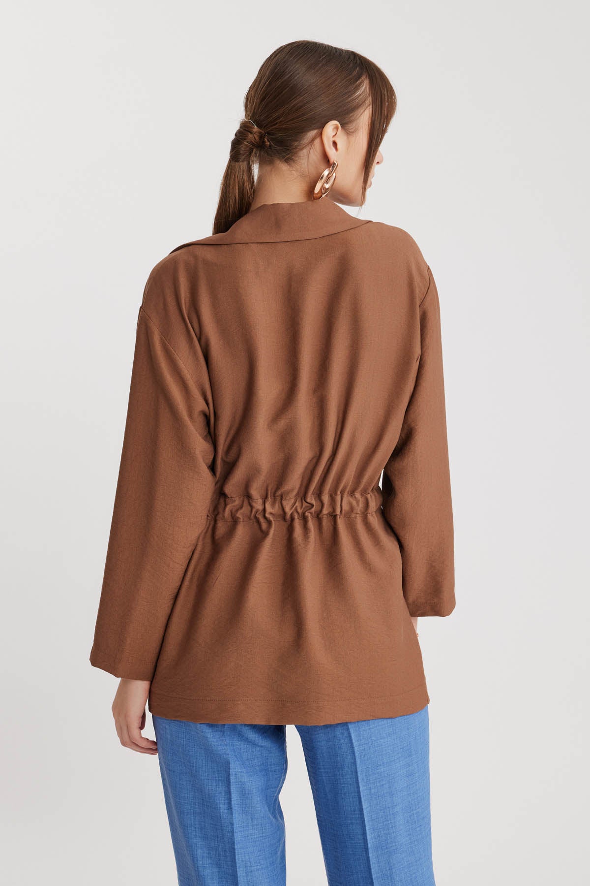 LONG COLLAR DETAILED WAIST-TIE JACKET