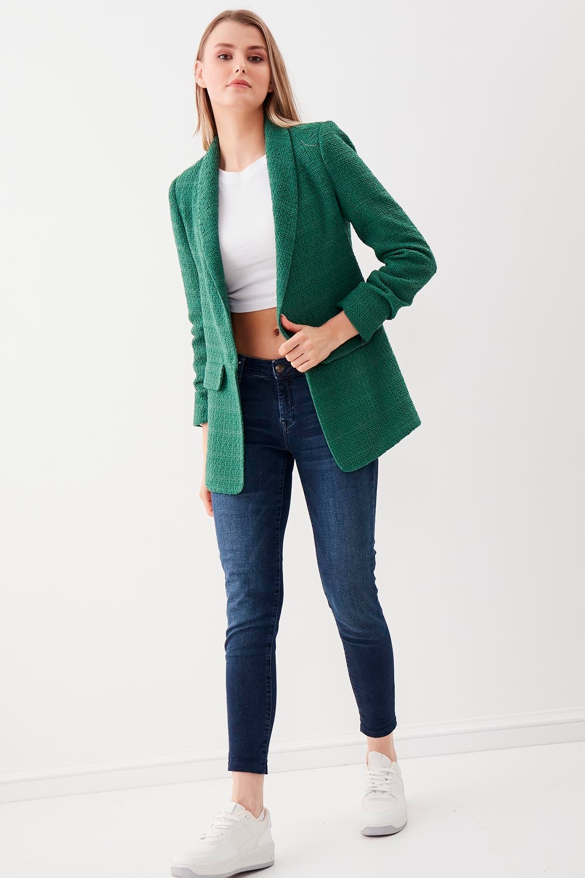 LONG COLLAR DETAILED SLEEVE RUCKLEBERRY JACKET