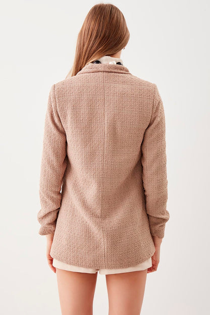 LONG COLLAR DETAILED SLEEVE RUCKLEBERRY JACKET