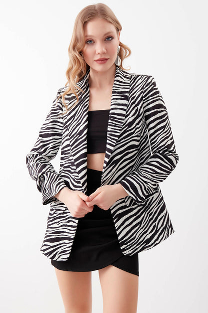 LONG COLLAR ZEBRA PATTERNED BLAZER JACKET